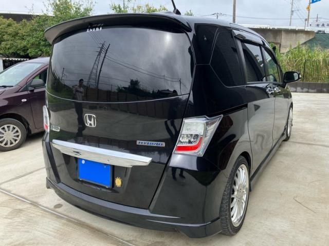 Mazda Bongo rear view