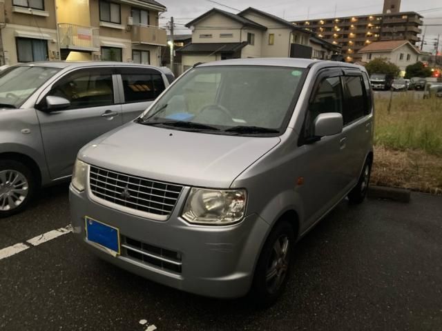 Mazda Bongo front view