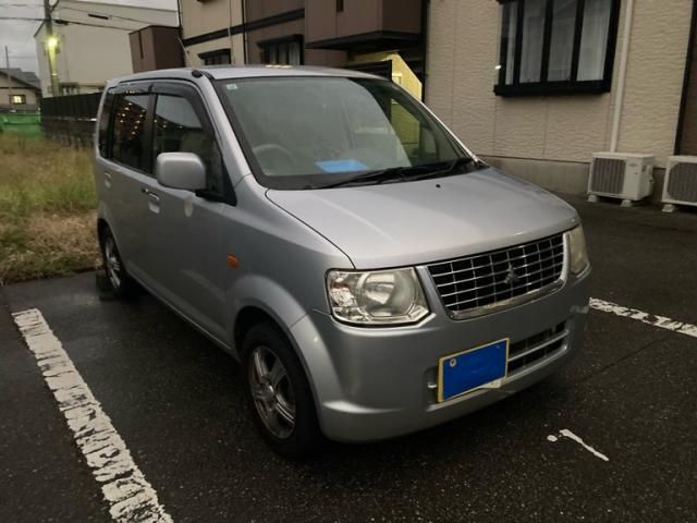 Mazda Bongo rear view
