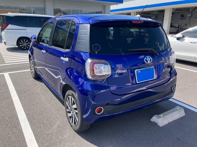 Mazda Bongo rear view