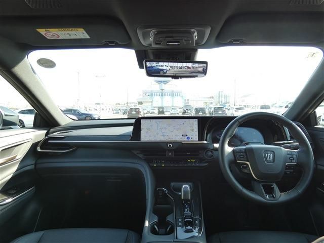 Mazda Bongo front view