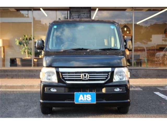 Mazda Bongo front view