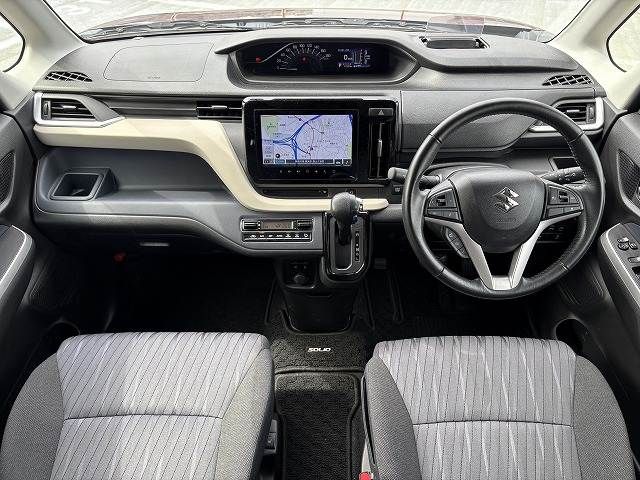 Mazda Bongo front view