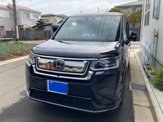 Mazda Bongo front view