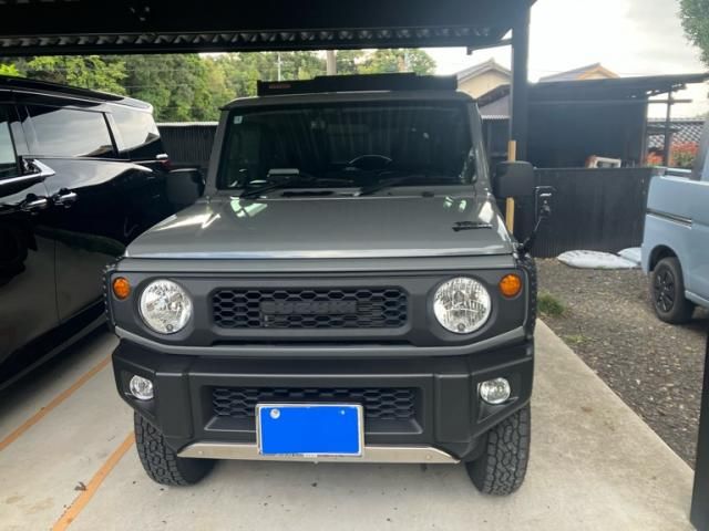 Mazda Bongo front view