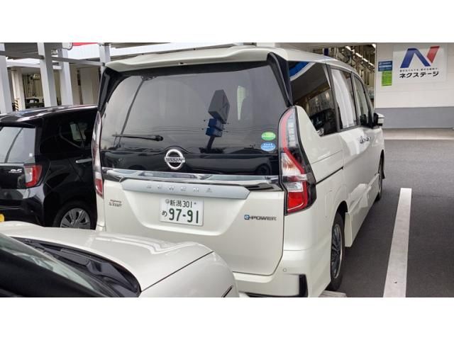 Mazda Bongo front view