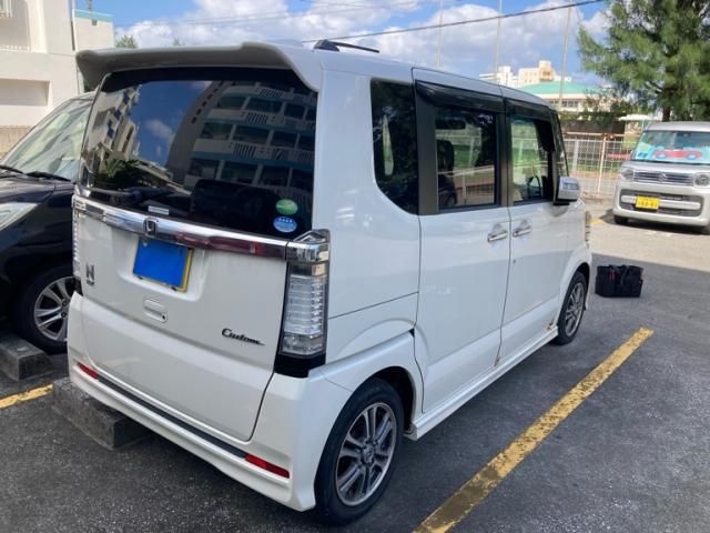 Mazda Bongo rear view
