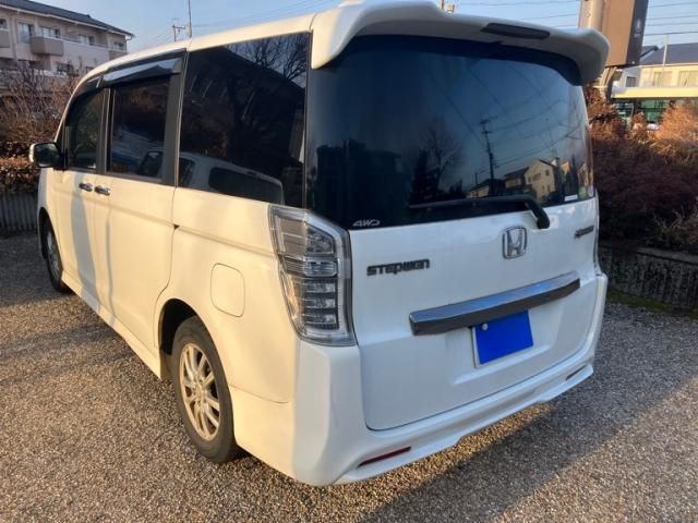 Mazda Bongo rear view