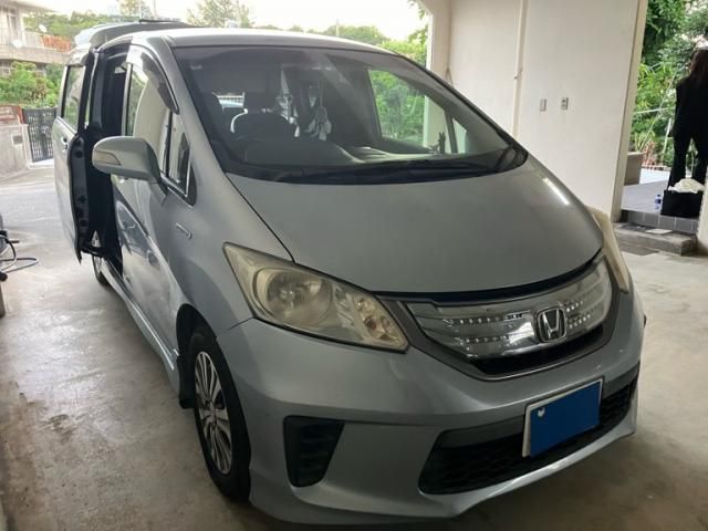 Mazda Bongo front view
