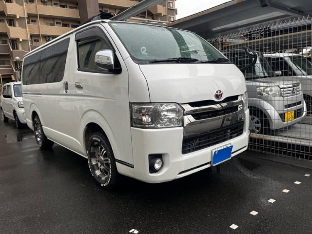Mazda Bongo front view