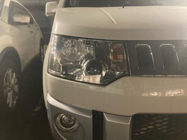 Mazda Bongo rear view