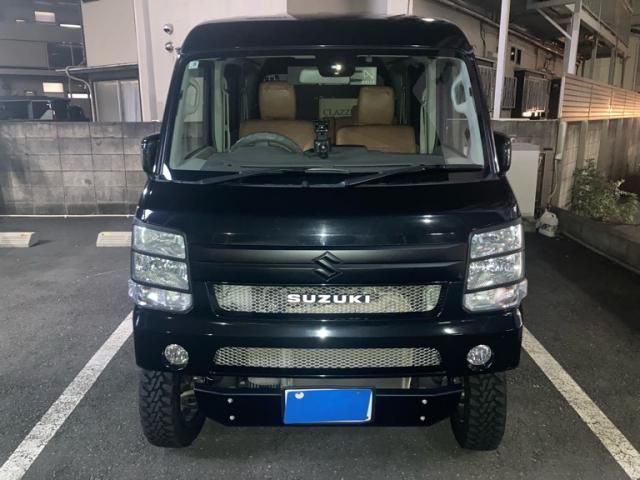 Mazda Bongo front view