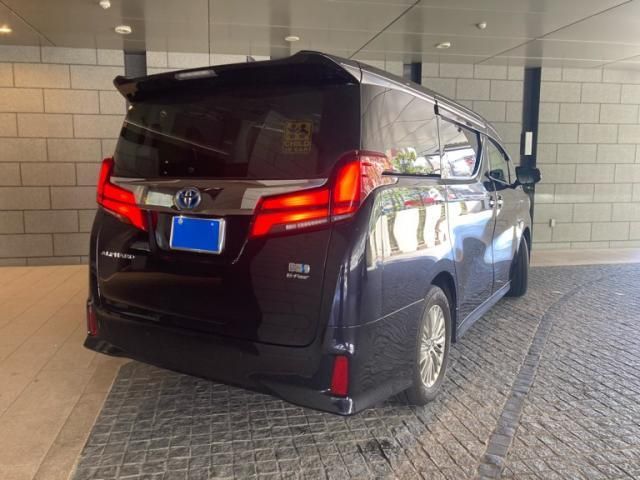 Mazda Bongo rear view