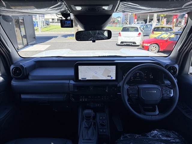 Mazda Bongo front view