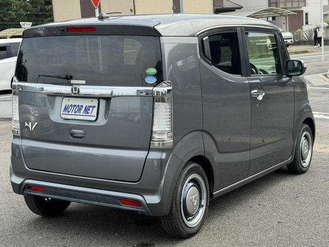 Mazda Bongo front view