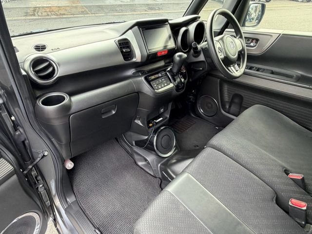 Mazda Bongo rear view