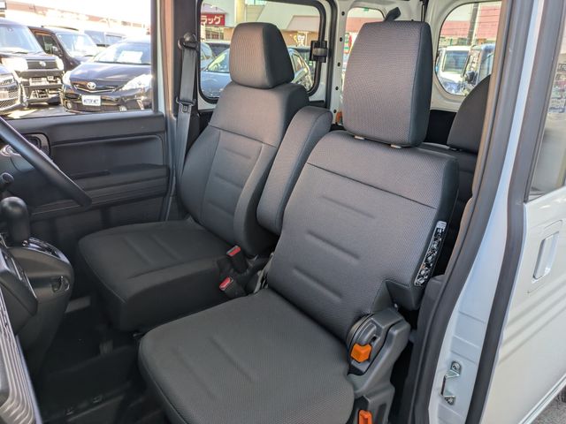 Mazda Bongo rear view