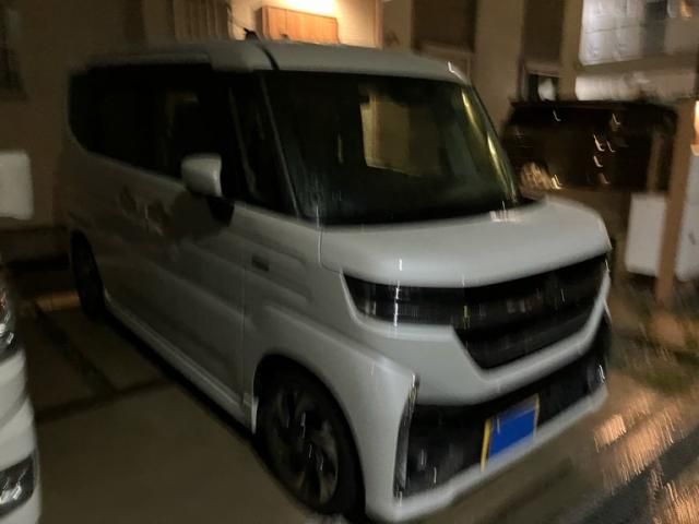 Mazda Bongo front view