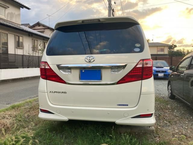 Mazda Bongo front view