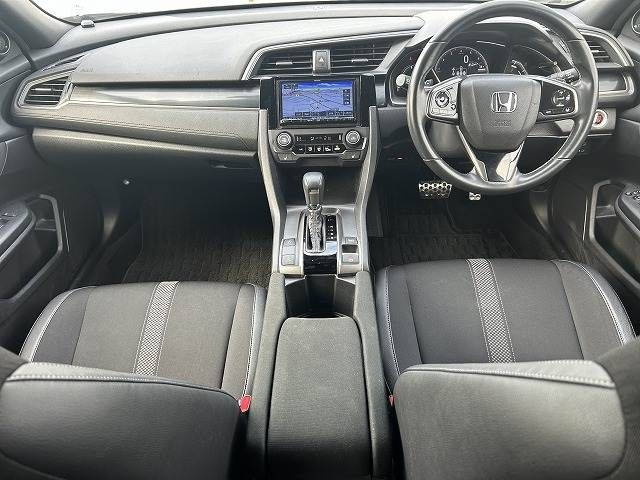 Mazda Bongo front view