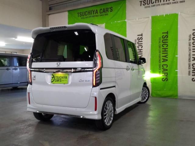 Mazda Bongo front view