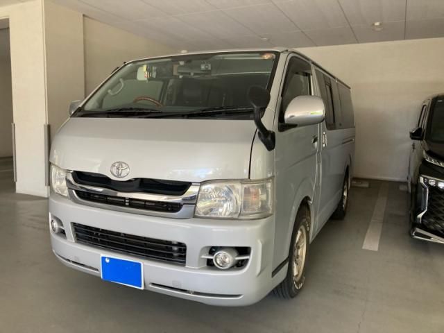 Mazda Bongo front view