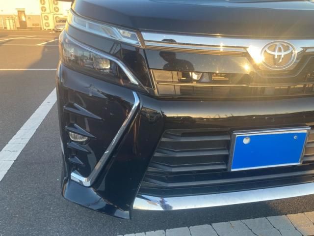 Mazda Bongo rear view