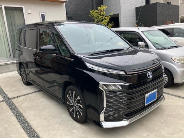 Mazda Bongo front view