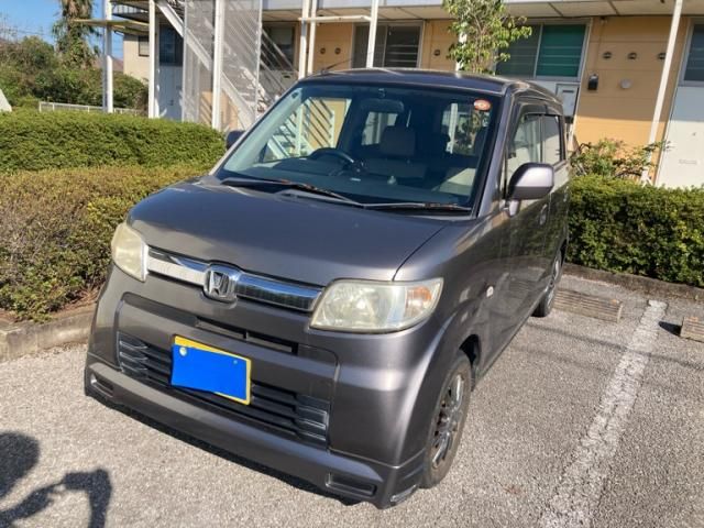Mazda Bongo front view