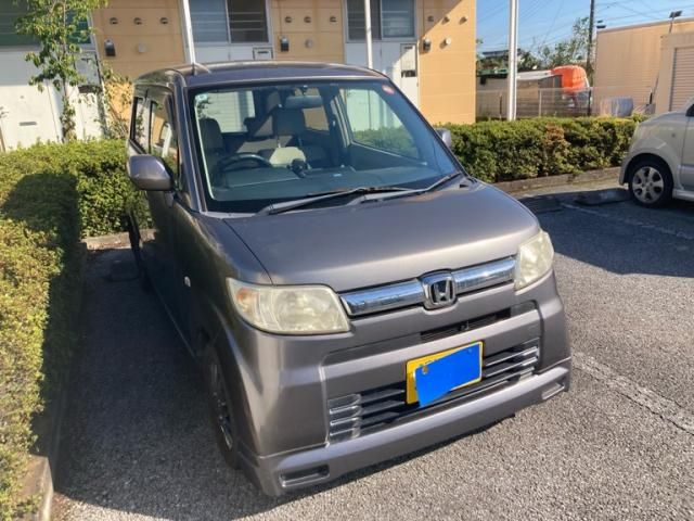 Mazda Bongo rear view