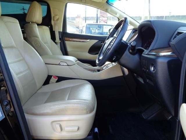 Mazda Bongo rear view