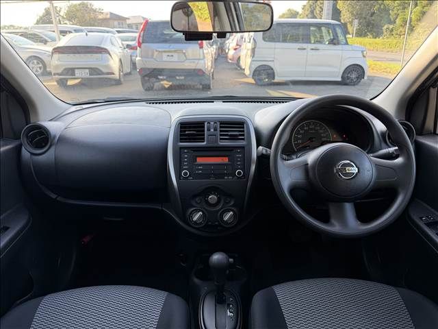 Mazda Bongo front view
