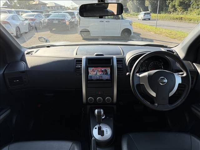 Mazda Bongo front view