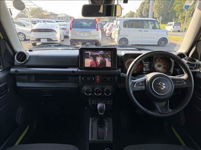 Mazda Bongo front view