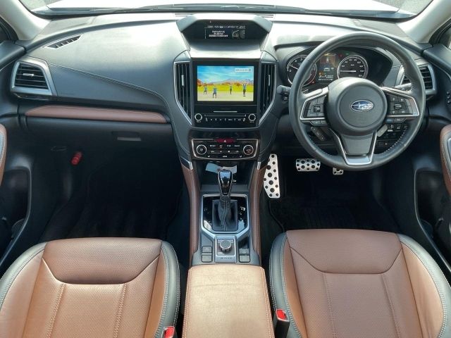 Mazda Bongo front view