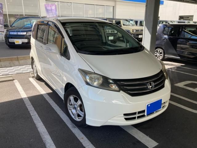 Mazda Bongo rear view