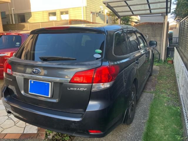 Mazda Bongo rear view