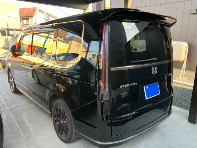 Mazda Bongo front view