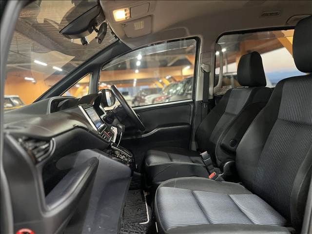 Mazda Bongo rear view