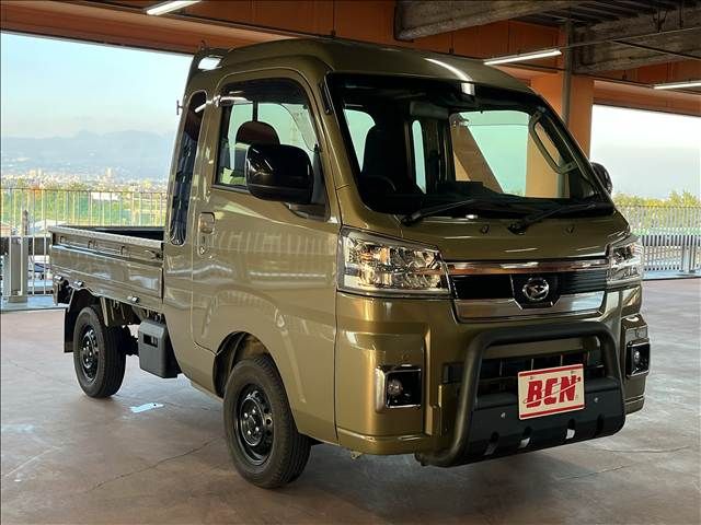 Mazda Bongo front view
