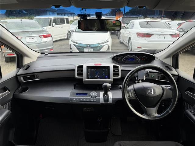 Mazda Bongo front view