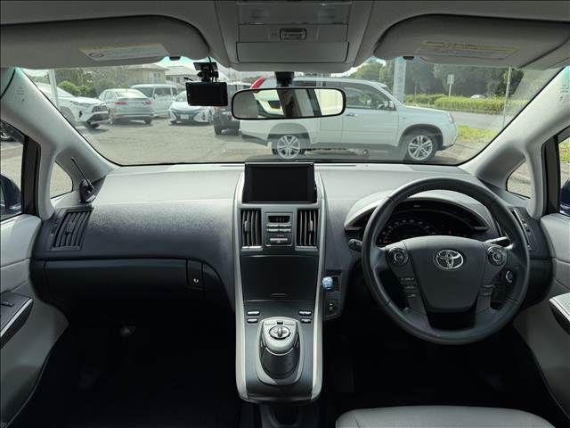 Mazda Bongo front view