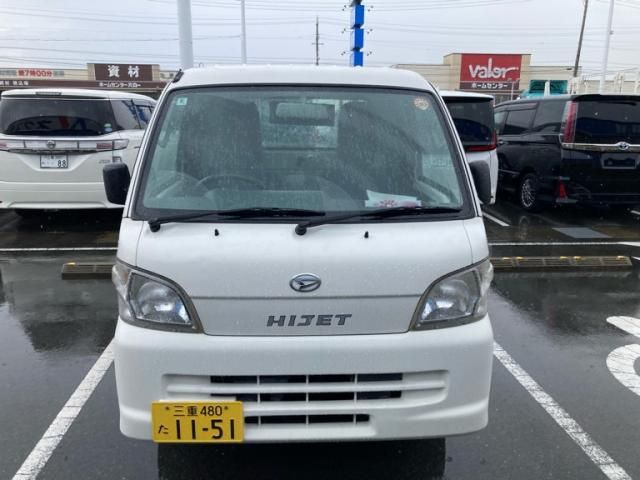 Mazda Bongo front view