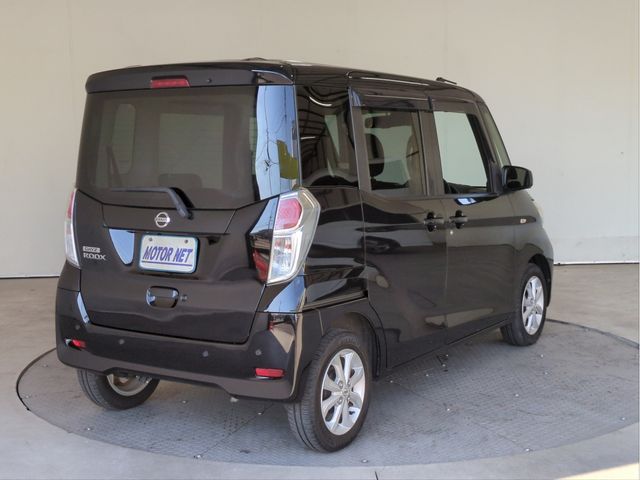 Mazda Bongo front view