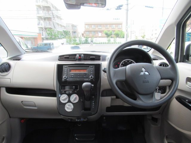 Mazda Bongo front view