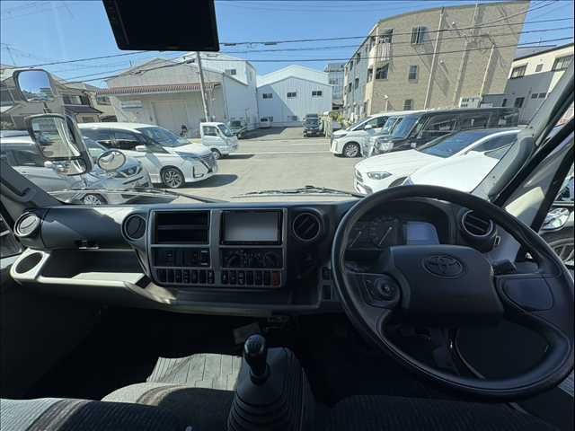 Mazda Bongo rear view