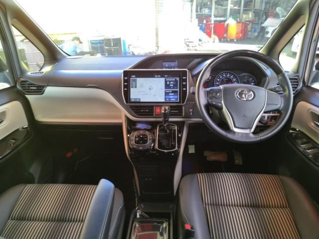 Mazda Bongo rear view