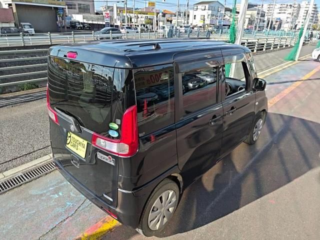 Mazda Bongo front view