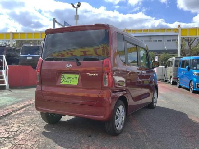 Mazda Bongo front view