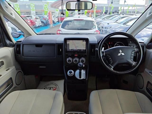 Mazda Bongo rear view